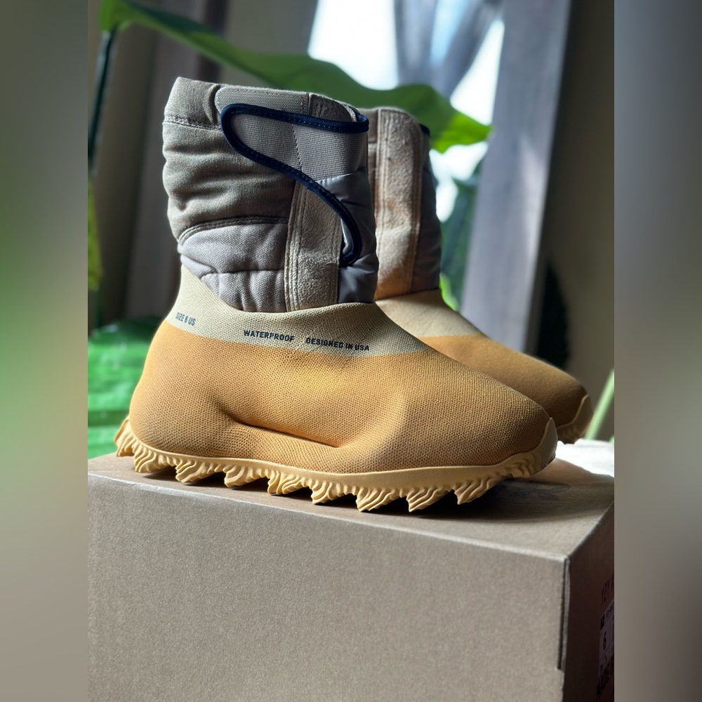 COPY - Yeezy Sulfer Knit Rnr Boot